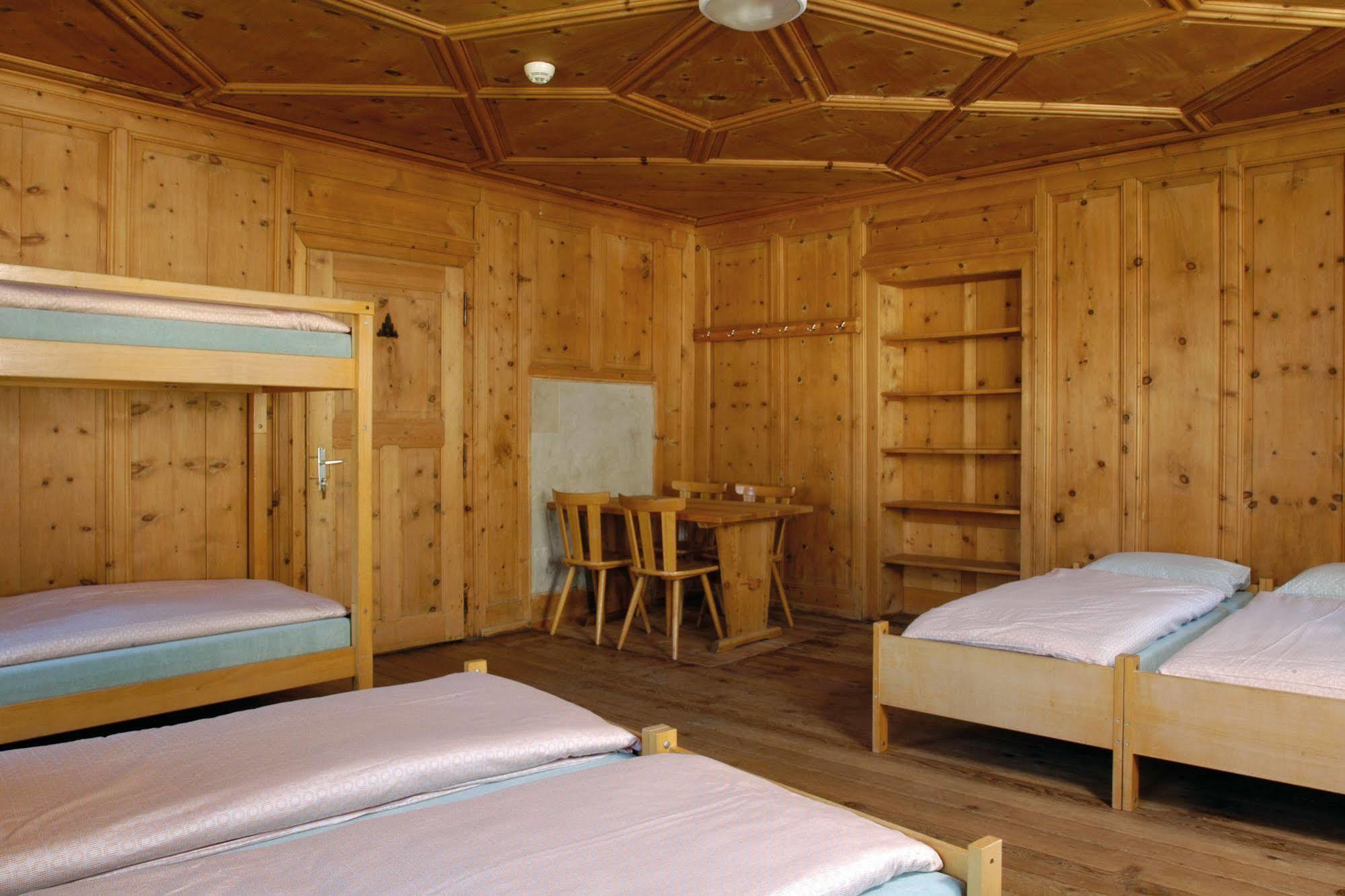 Sta-Maria Youth Hostel Santa Maria Val Muestair Ngoại thất bức ảnh